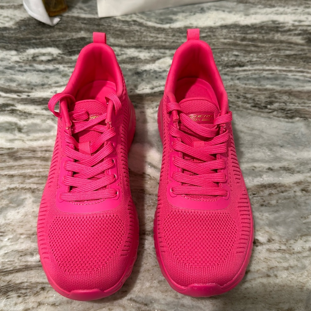 Sketchers pink womens shoes